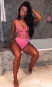 konyaescortolivia-3-179x300 Konya Escort Bayan Esmer Güzeli Olivia